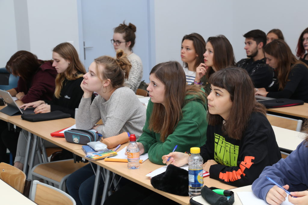 Des étudiants de l'école EPP (école des praticiens psychologue) en cours