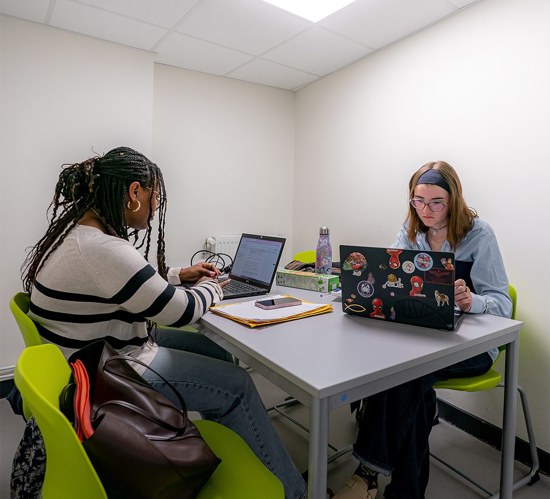 Etudiantes Groupe De Travail Ecole De Psycho etudiantes groupe de travail ecole de psycho